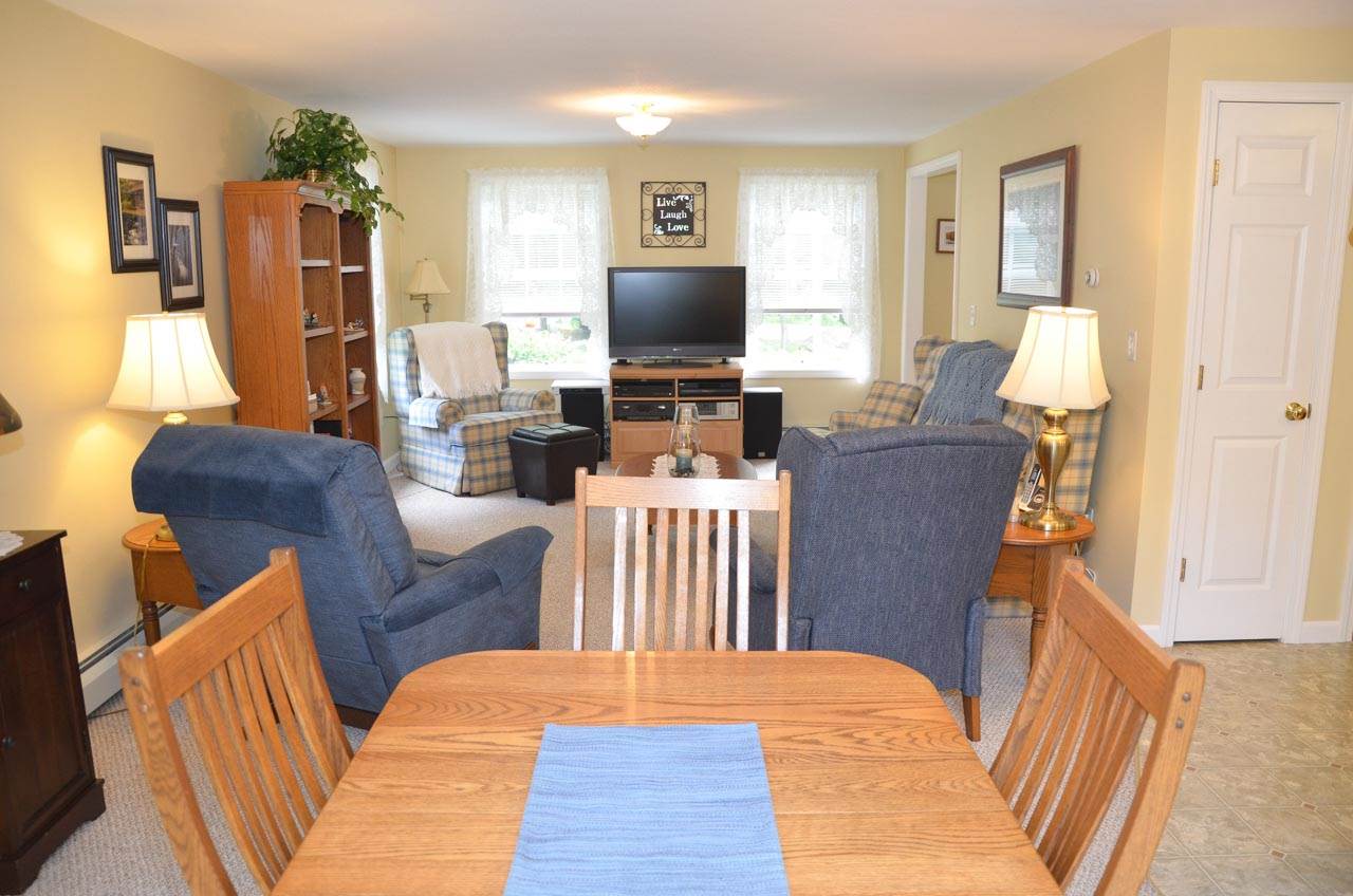 222 Beach Pond Road Wolfeboro, NH 03894 - Photo 17 of 38