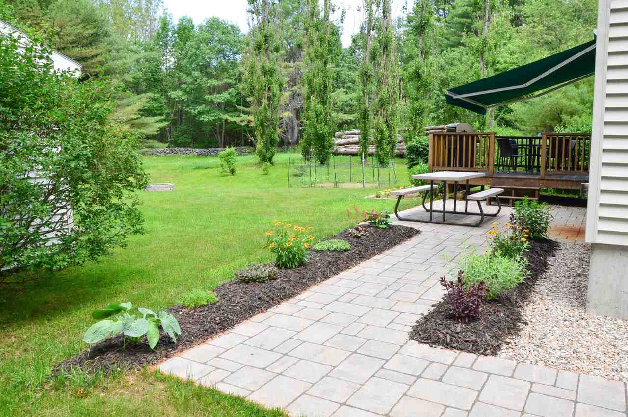 222 Beach Pond Road Wolfeboro, NH 03894 - Photo 10 of 38