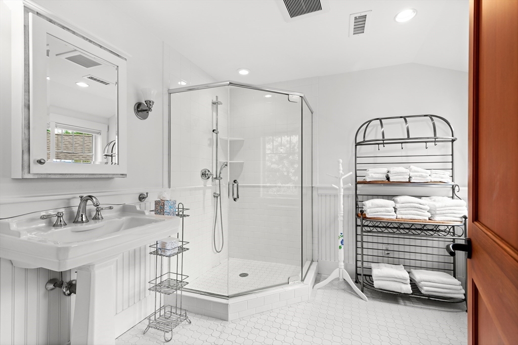 46 Beach Road Orleans, MA 02653 - Photo 33 of 42 Gallery Image 33