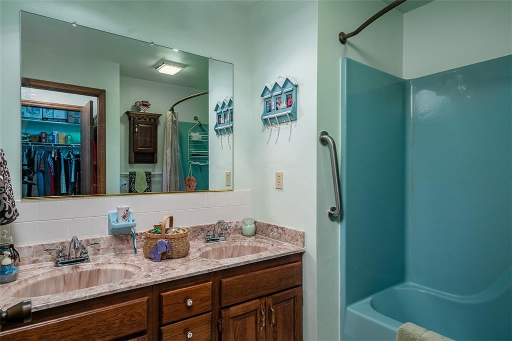 6210 Springfield Jamestown Road Springfield, OH 45502 - Photo 18 of 37