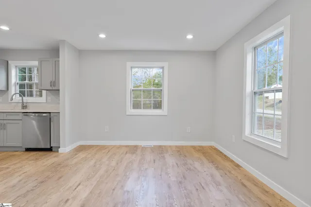 $262,500 | 420 Fox Valley Road, Anderson, SC 29621