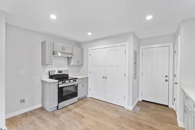 $262,500 | 420 Fox Valley Road, Anderson, SC 29621