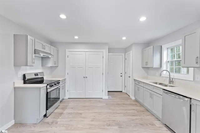 $262,500 | 420 Fox Valley Road, Anderson, SC 29621