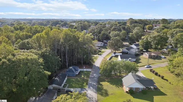 $262,500 | 420 Fox Valley Road, Anderson, SC 29621