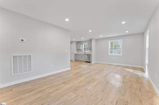 $262,500 | 420 Fox Valley Road, Anderson, SC 29621