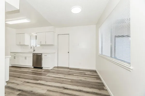 $365,000 | 916 West Holland Avenue, Clovis, CA 93612