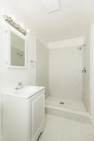 $365,000 | 916 West Holland Avenue, Clovis, CA 93612