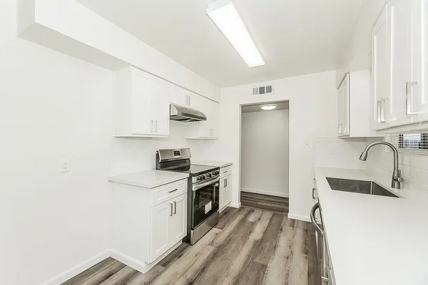 $365,000 | 916 West Holland Avenue, Clovis, CA 93612