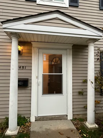 $1,900 | 1451 Cove Drive, Unit 199D, Prospect Heights, IL 60070