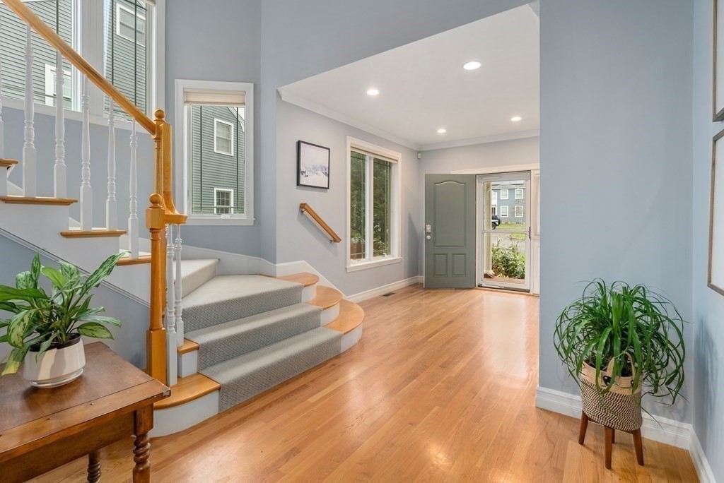 6 Sunset Road Needham, MA 02494 - Photo 3 of 38