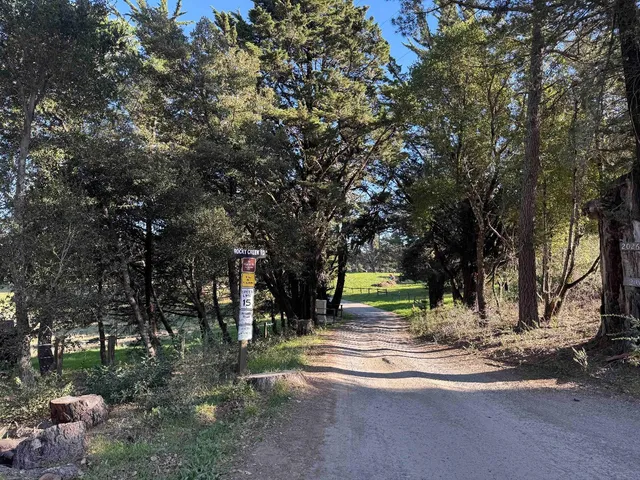 $600,000 | 220 Heacox Road, Woodside, CA 94062