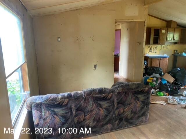 664 Egypt Road Bluff City, TN 37618 - Photo 13 of 18 egypt rd living room 0522