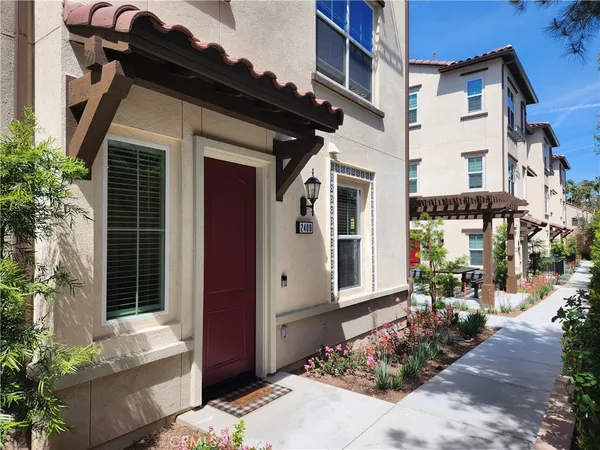 $4,400 | 2408 Villena Way, Placentia, CA 92870