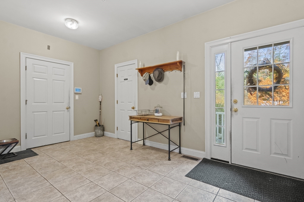 6 Ashley Road Rowley, MA 01969 - Photo 6 of 42 Gallery Image 6