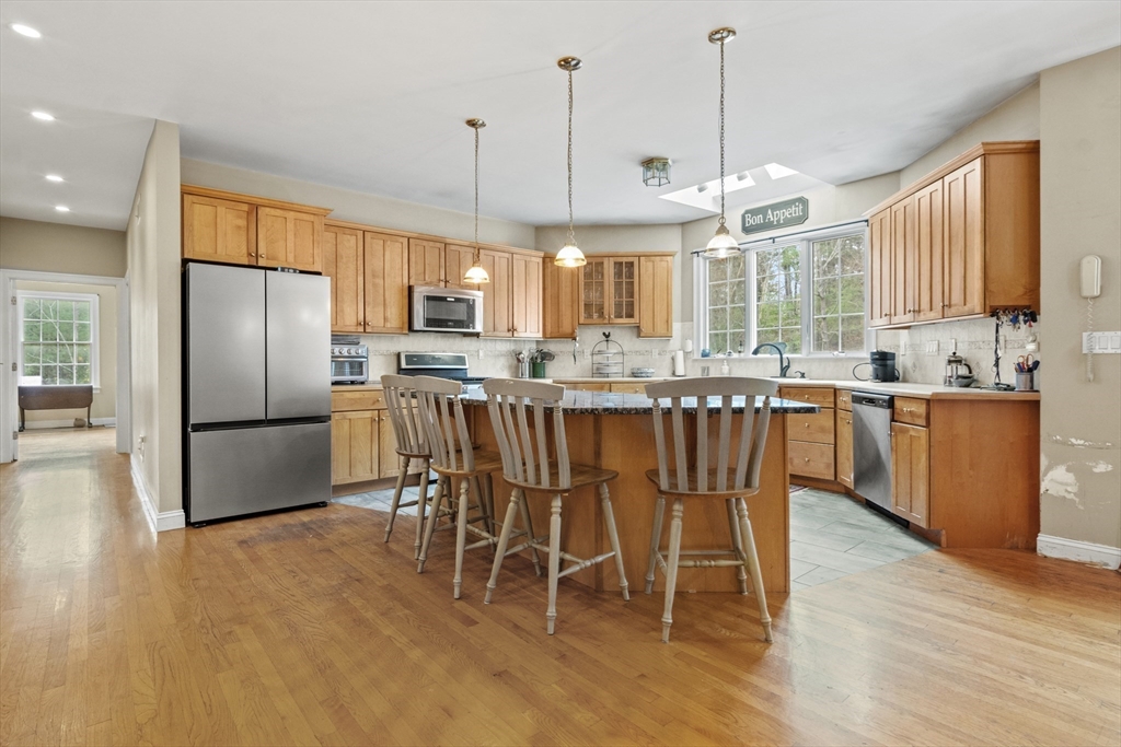 6 Ashley Road Rowley, MA 01969 - Photo 7 of 42 Gallery Image 7