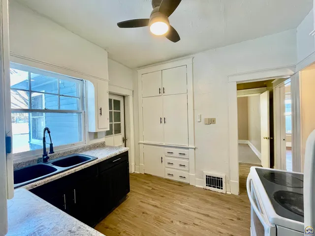 $157,000 | 1626 Southwest Lincoln Street, Topeka, KS 66604