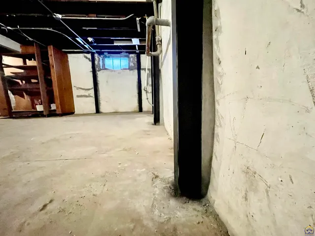 $157,000 | 1626 Southwest Lincoln Street, Topeka, KS 66604