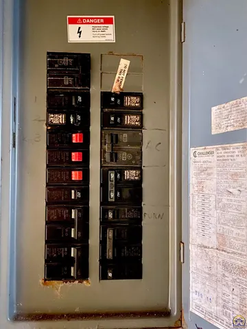 $157,000 | 1626 Southwest Lincoln Street, Topeka, KS 66604