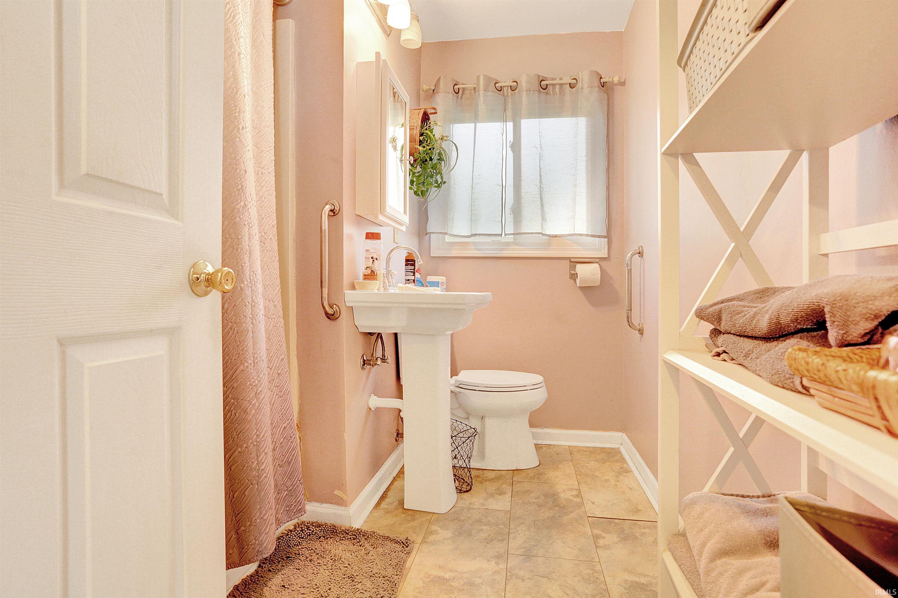 509 Hanover Road Evansville, IN 47710 - Photo 12 of 16 Gallery Image 12