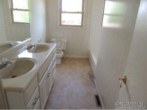 147 Sorrells Road Rutherfordton, NC 28139 - Photo 5 of 7