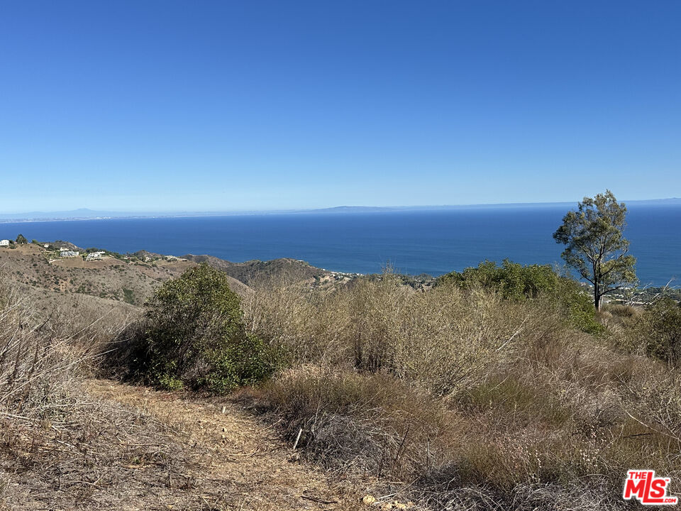 2 Murphy Way Malibu, CA 90265 - Photo 9 of 13 a view of a sunset