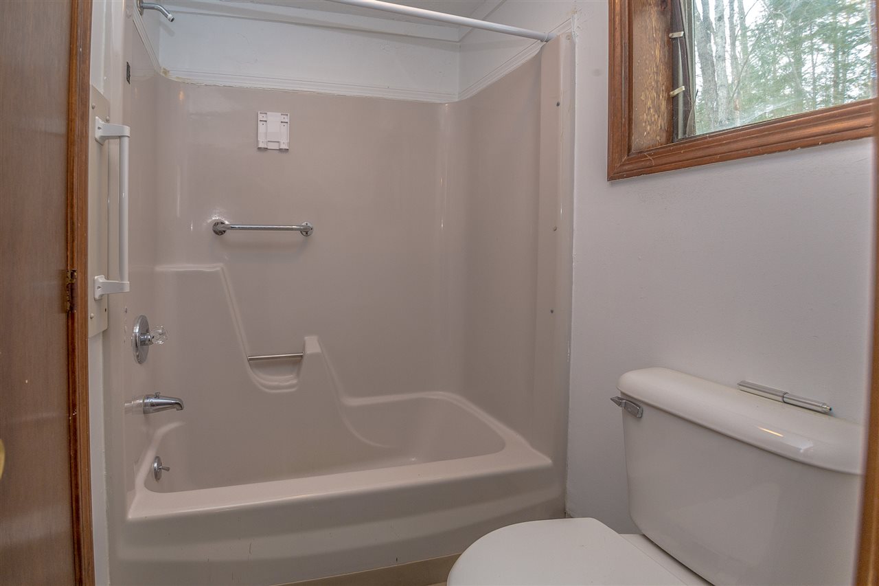 296 Thompson Road Conway, NH 03860 - Photo 9 of 24