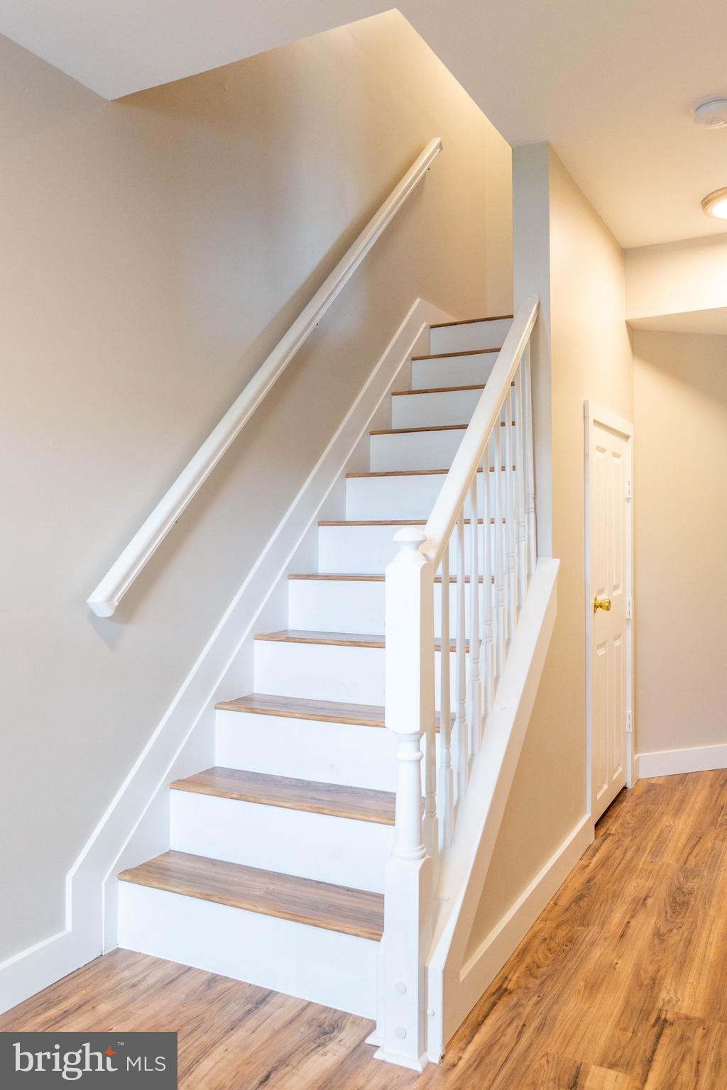 666 Hunting Fields Road Baltimore, MD 21220 - Photo 19 of 25 Beautiful staircase