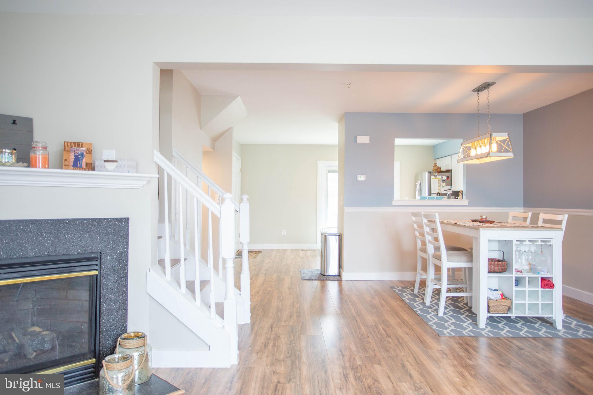 666 Hunting Fields Road Baltimore, MD 21220 - Photo 8 of 25 Bright open feeling!