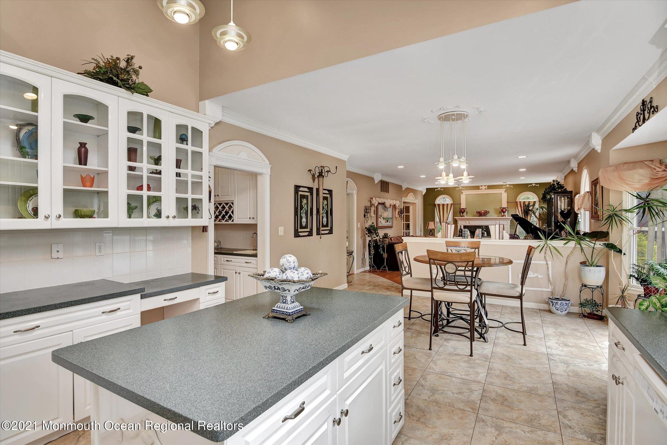 8 Rillstone Court Freehold, NJ 07728 - Photo 14 of 49 14-DSC_7415