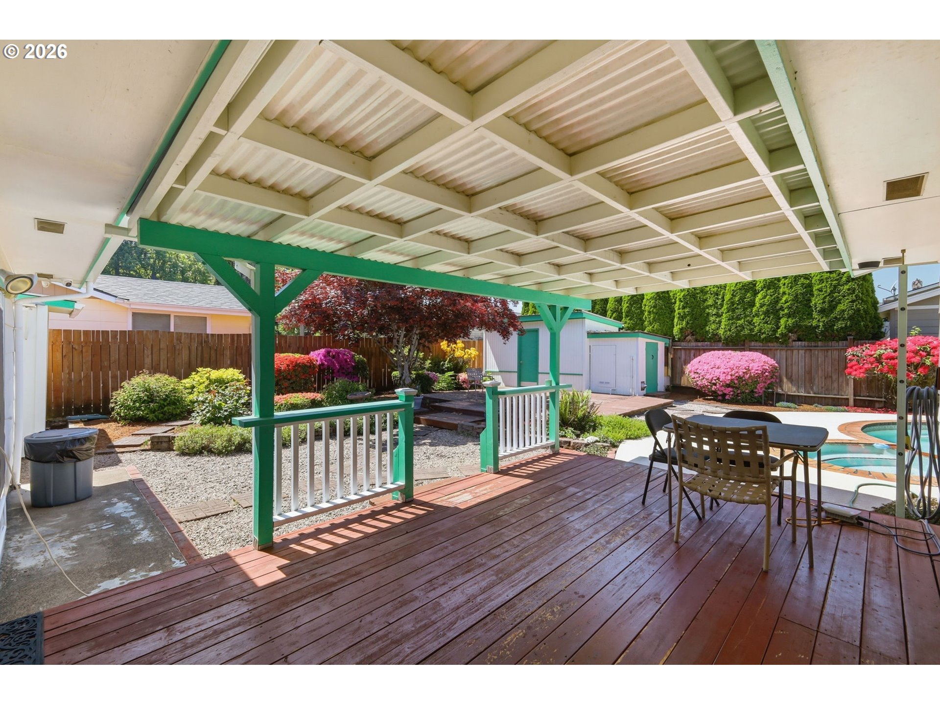 2494 38th Street Springfield, OR 97477 - Photo 27 of 38 a outdoor space with sitting space