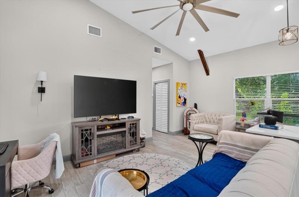 205 Cagle Road Brandon, FL 33511 - Photo 41 of 72 Gallery Image 41