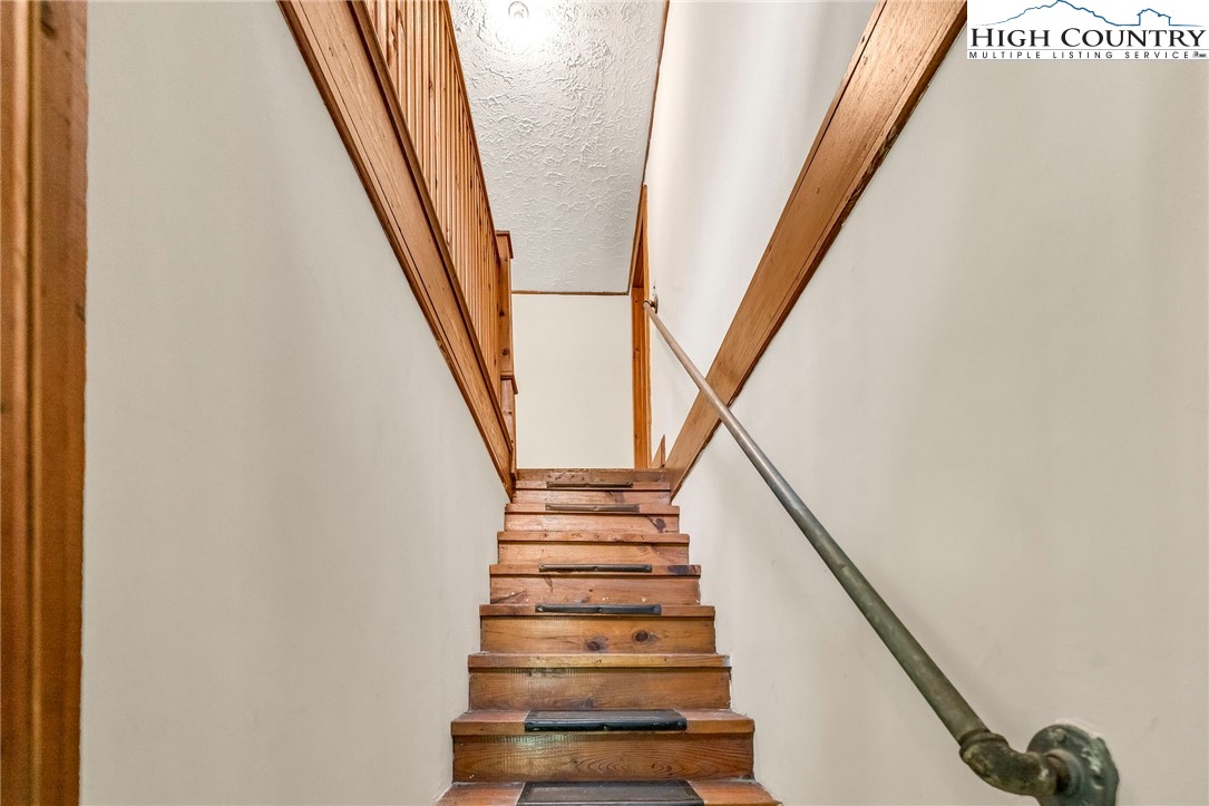 949 Coy Ham Road Lansing, NC 28643 - Photo 29 of 48 a view of entryway