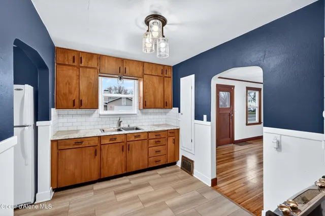 $359,900 | 8422 East Liberty Avenue, Millwood, WA 99212