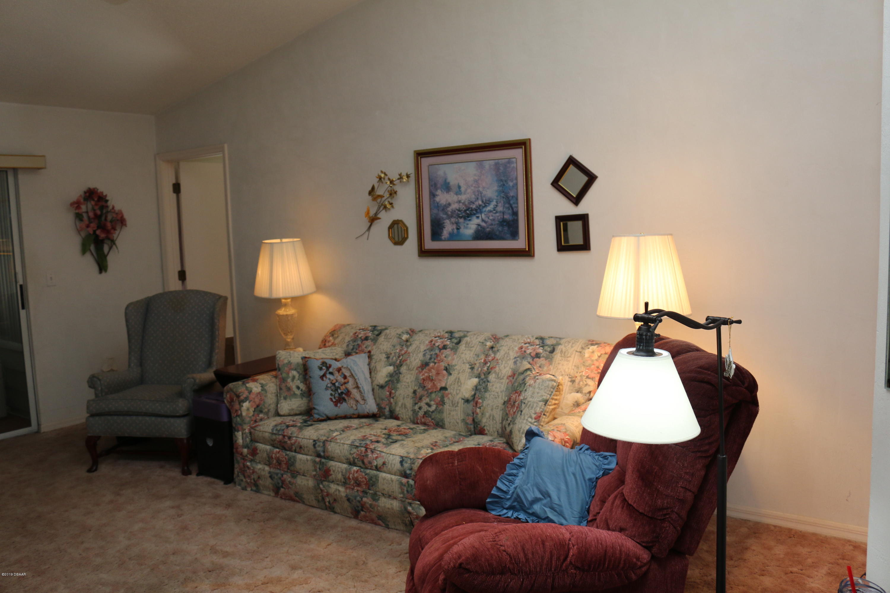 987 Deer Springs Road Port Orange, FL 32129 - Photo 8 of 34 Living Room