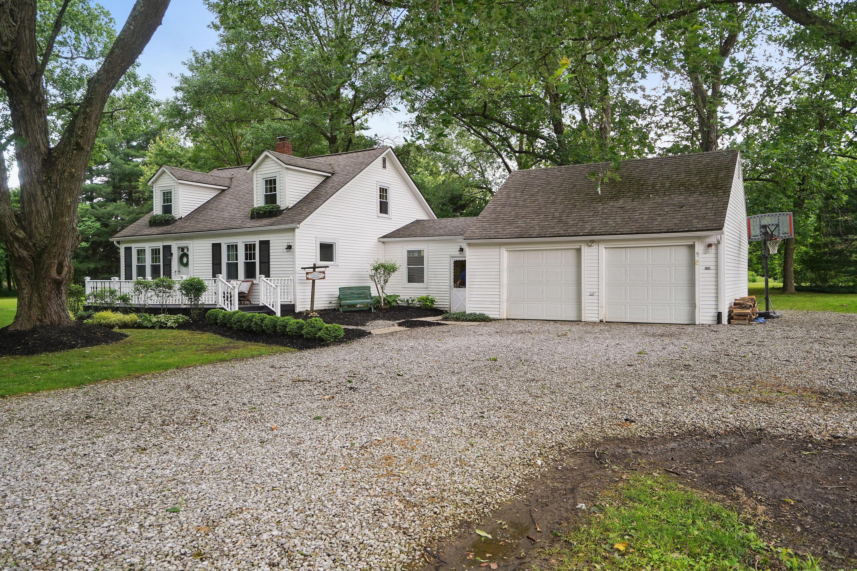 5924 Hughes Road Galena, OH 43021 - Photo 6 of 44 Gallery Image 6