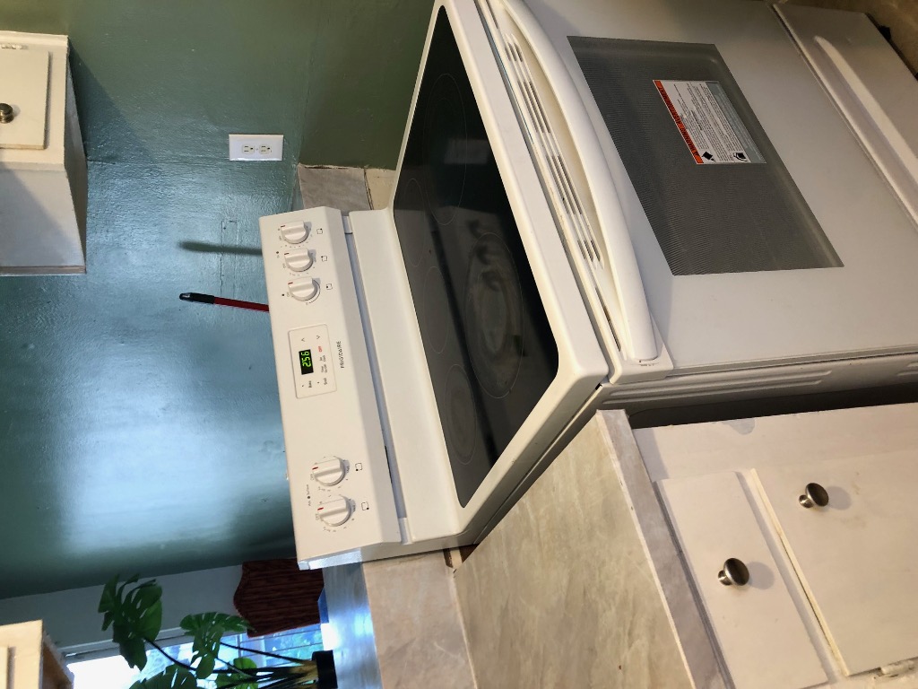 Undisclosed Address Austin, TX 78704 - Photo 7 of 7 a close up view of washer and dryer