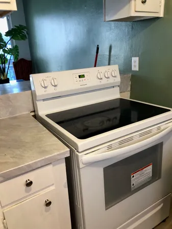 $1,075 | Undisclosed Address, Austin, TX 78704