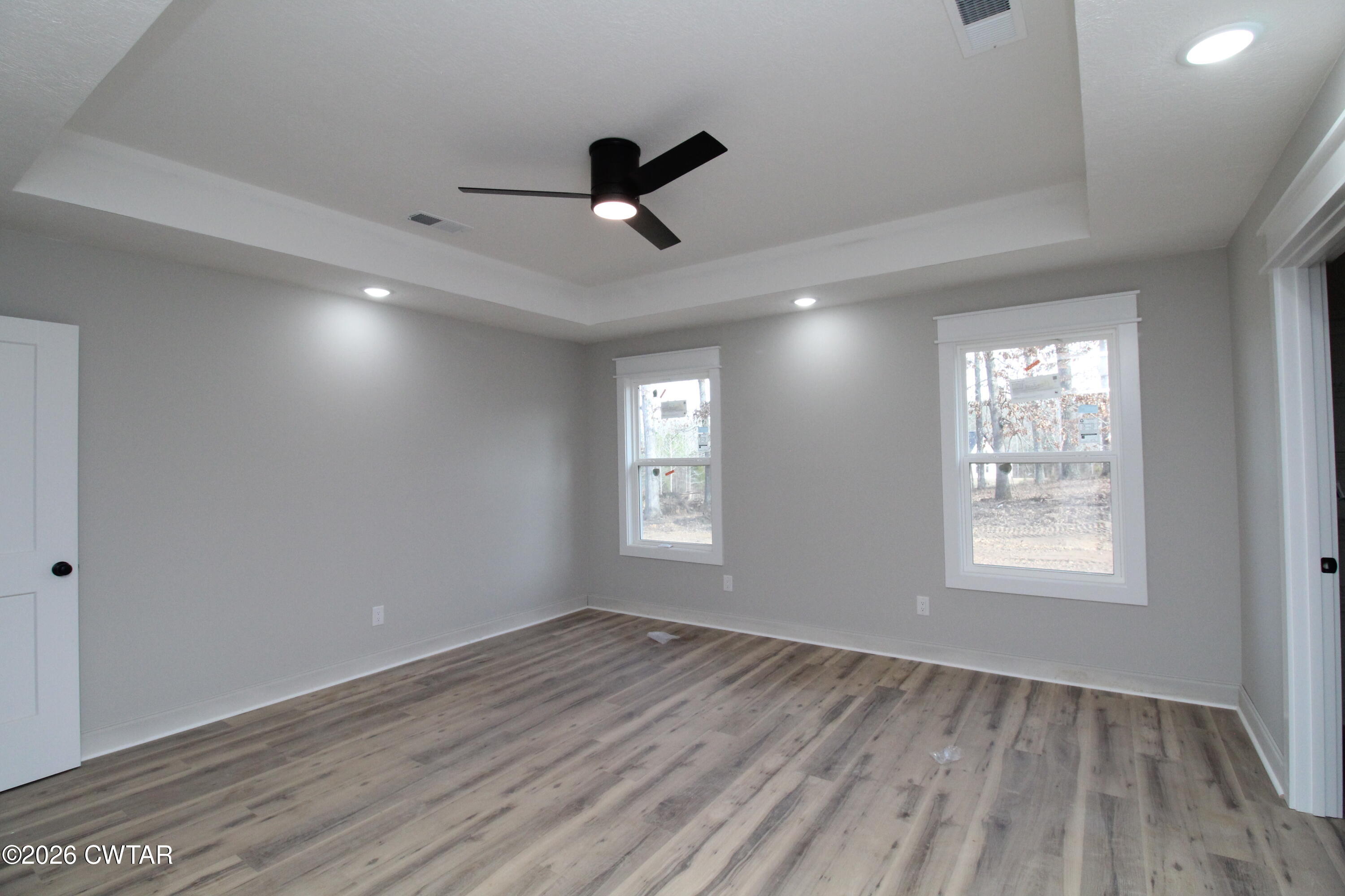 440 Oak Point Drive Lexington, TN 38351 - Photo 8 of 14 a view of an empty room and window