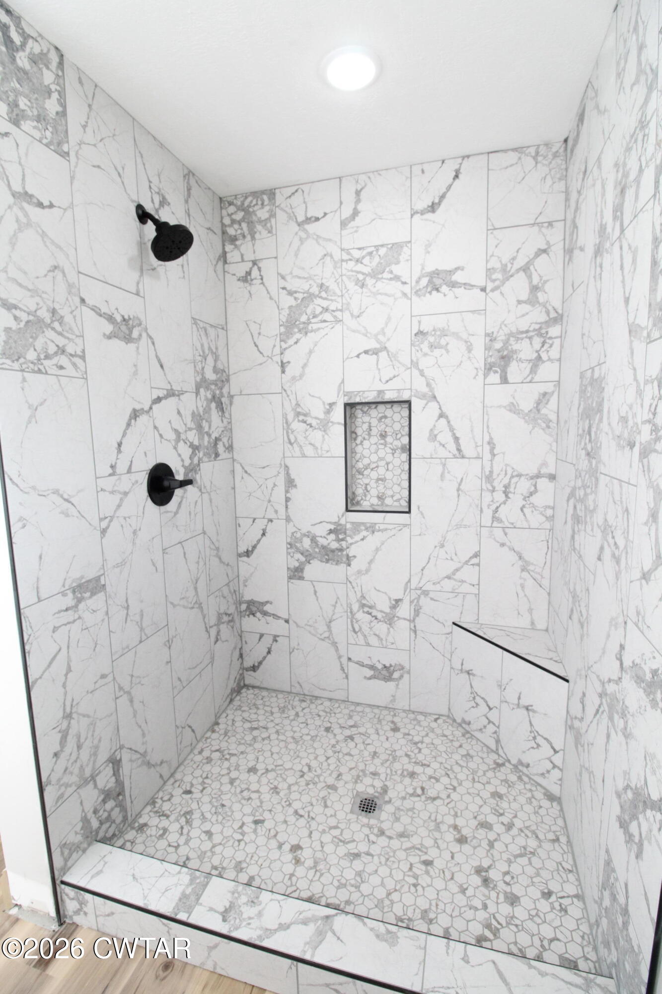 440 Oak Point Drive Lexington, TN 38351 - Photo 10 of 14 a bathroom with shower