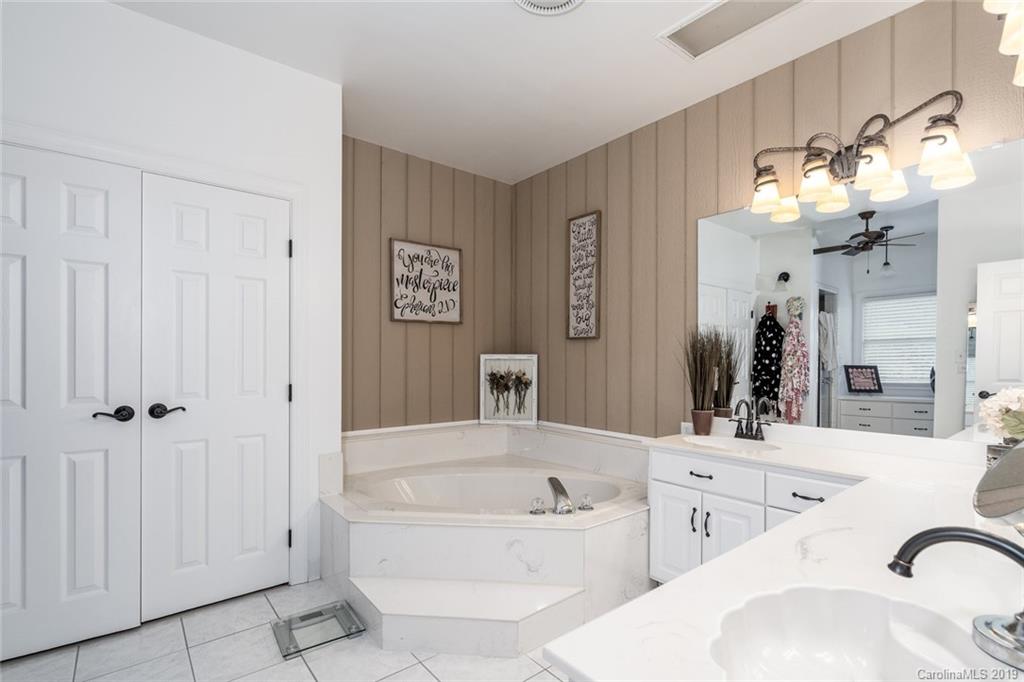 8730 Ira Flowe Road Charlotte, NC 28227 - Photo 14 of 37 Gallery Image 14