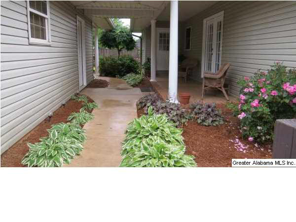 522 Cherry Avenue Roanoke, AL 36274 - Photo 4 of 20