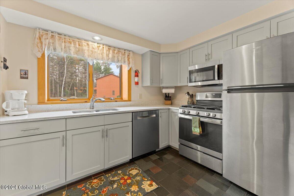 47 Summit Ridge, Unit O Johnsburg, NY 12853 - Photo 12 of 25 15-DOD05654