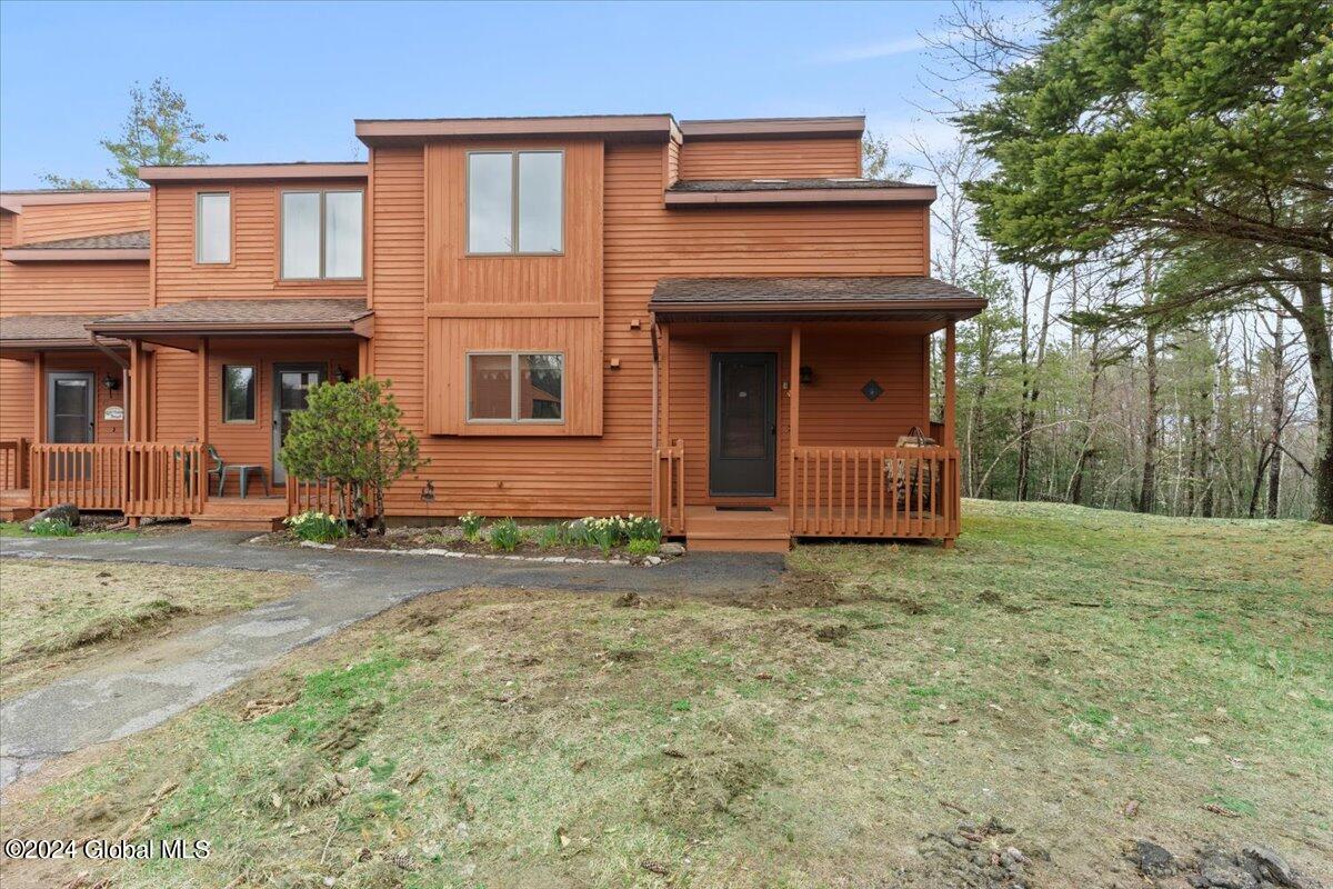 47 Summit Ridge, Unit O Johnsburg, NY 12853 - Photo 3 of 25 28-DOD05693