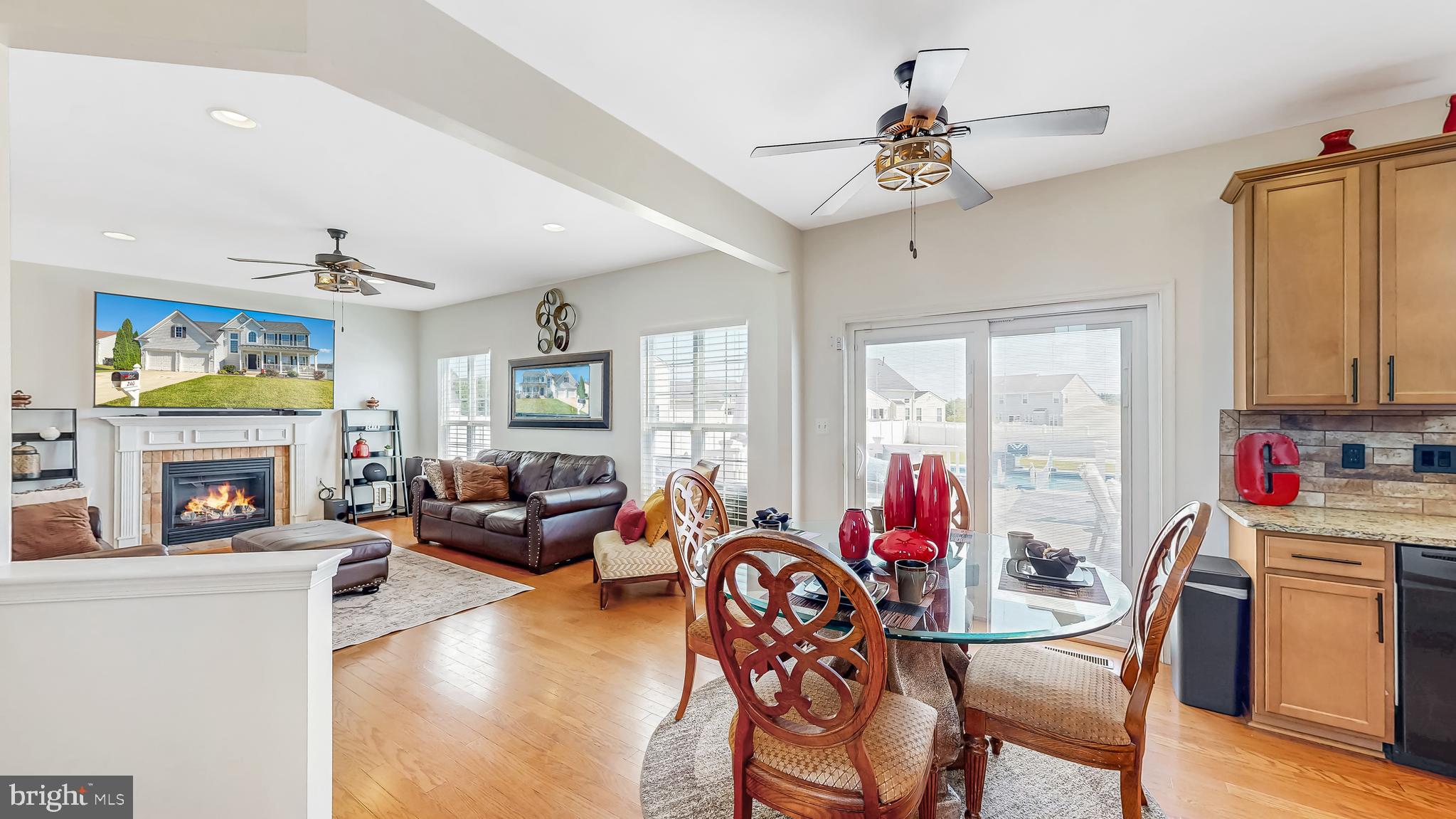 240 Mayapple Lane Magnolia, DE 19962 - Photo 16 of 93 Eating area opens to Family Room