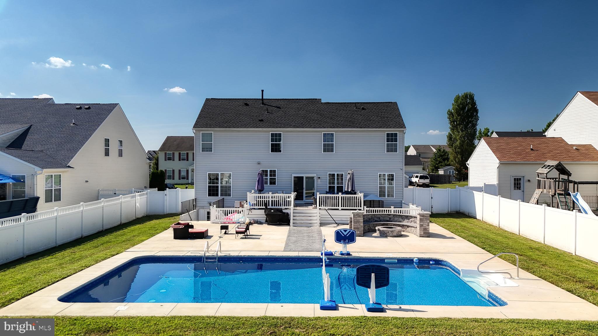 240 Mayapple Lane Magnolia, DE 19962 - Photo 4 of 93 Inground pool