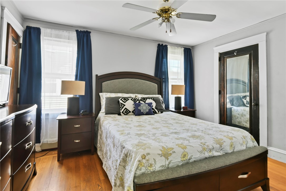 142 Lyndon Road Cranston, RI 02905 - Photo 17 of 27 142 Lyndon Rd Cranston RI 02920 - bedroom