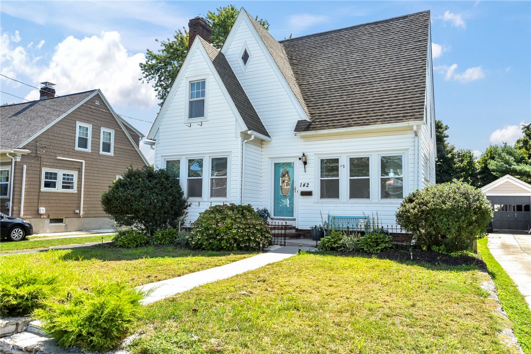 142 Lyndon Road Cranston, RI 02905 - Photo 26 of 27 142 Lyndon Rd Cranston RI 02920 - Front of structure