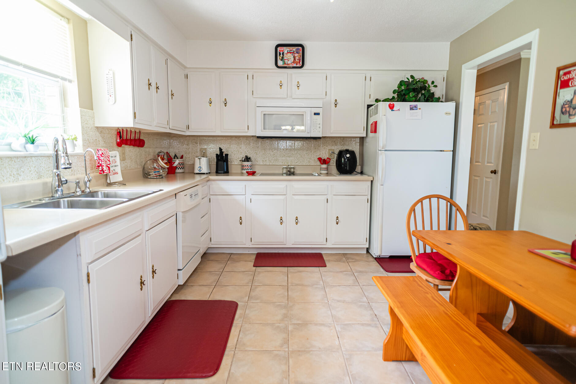 154 Ragon Road Philadelphia, TN 37846 - Photo 13 of 35 Kitchen
