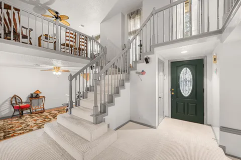 a view of entryway and hall