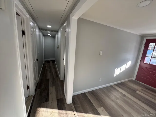 $4,500 | 81 Oakside Road, Smithtown, NY 11787